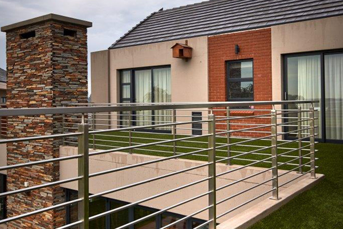 residential stainless steel balustardes manufactured and installed by steel studio